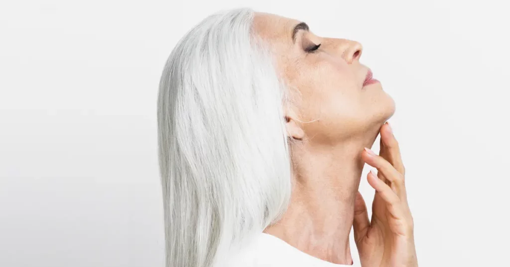 À partir de quel âge peut-on envisager un lifting cervico-facial