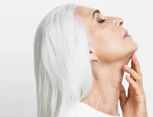 À partir de quel âge peut-on envisager un lifting cervico-facial ?